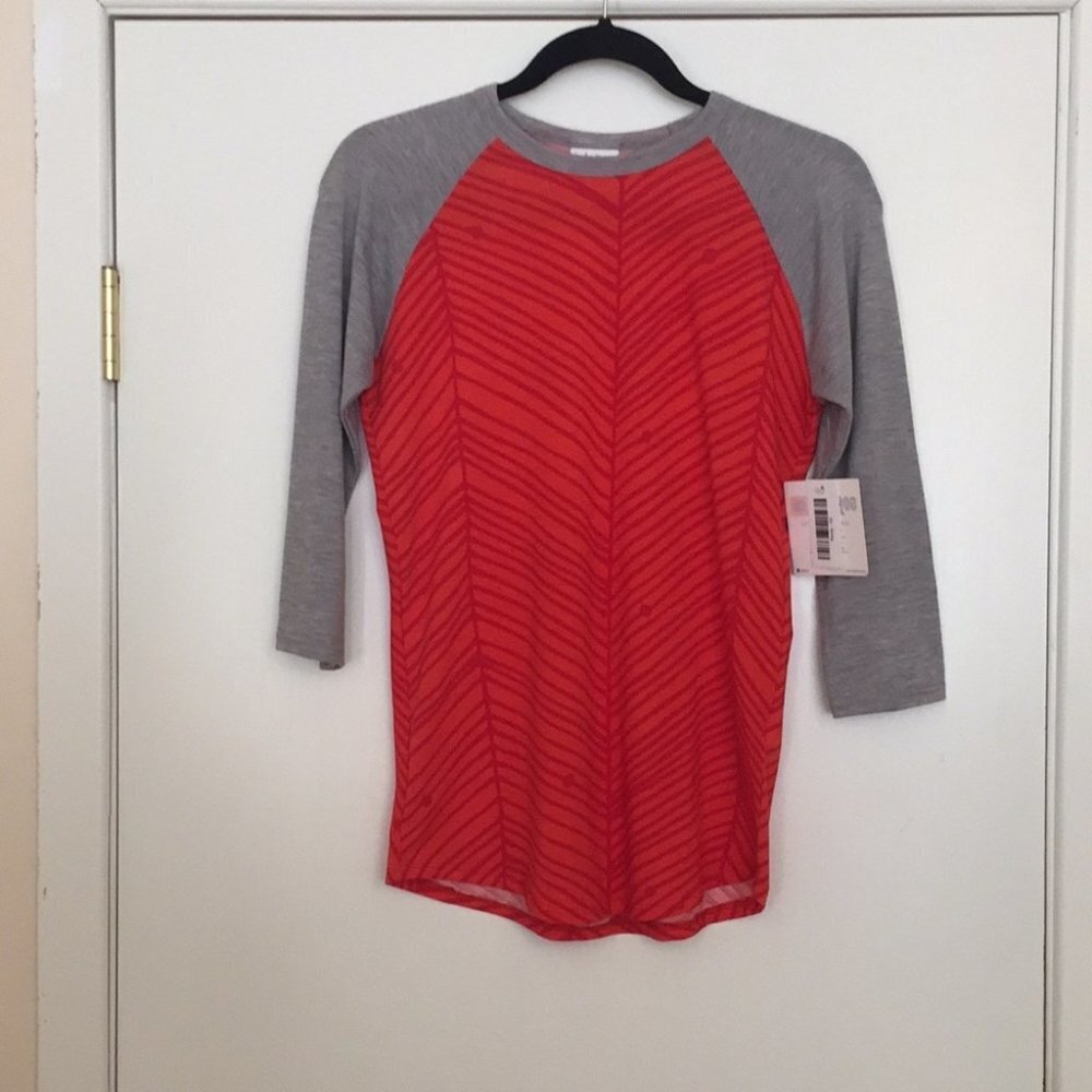 XS LuLaRoe Randy T-Shirt B03 759‎